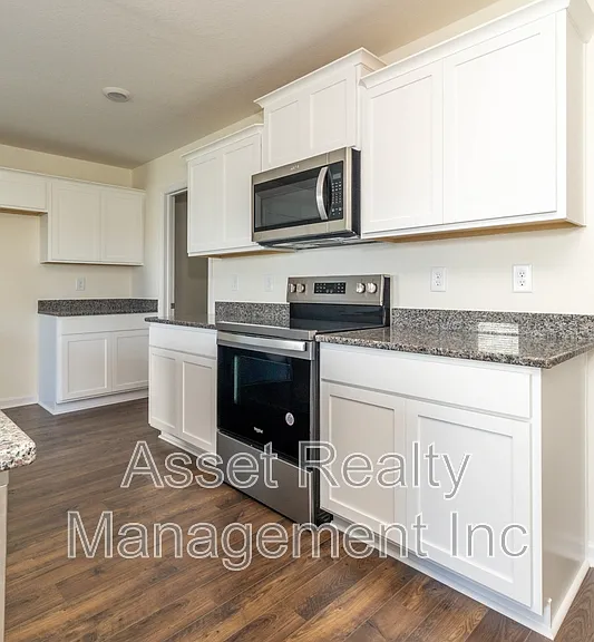 2063 Southwood Cir — Photo 13