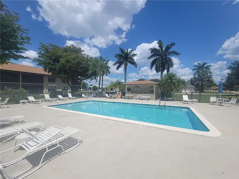 4410 Chantelle Dr #H-205 — Photo 25