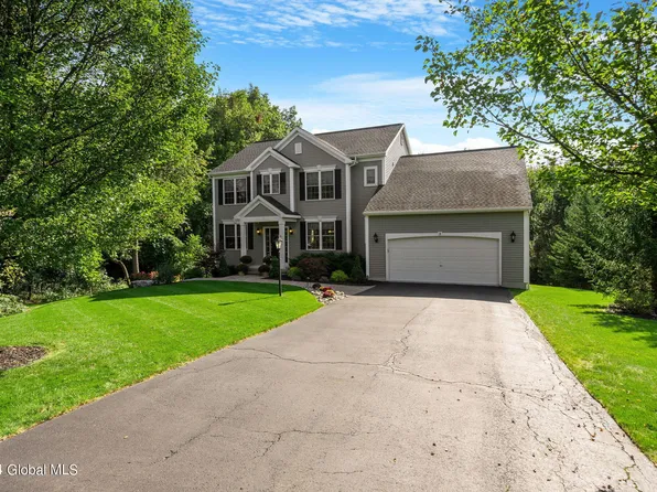 9 Horizon Drive, Mechanicville, NY 12118