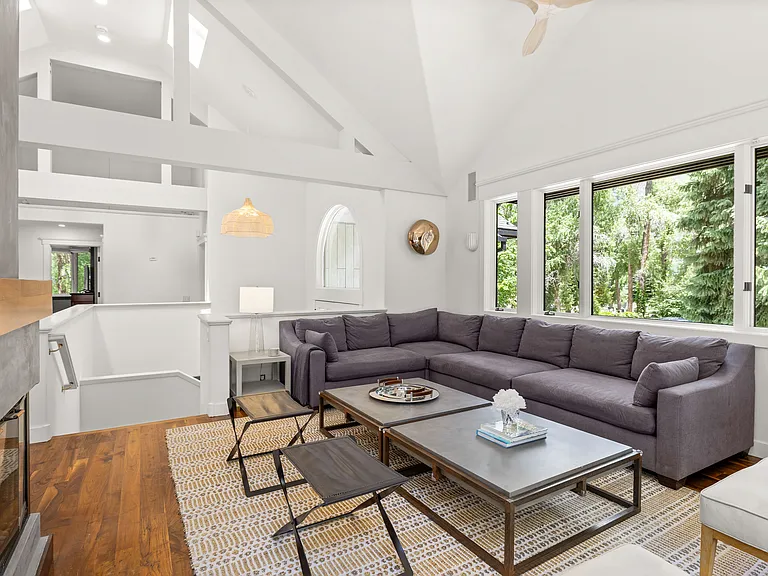 777 Castle Creek Dr — Photo 8