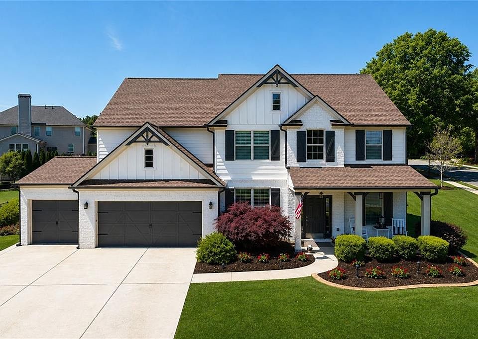 1st image of 300 Ashgrove Ct