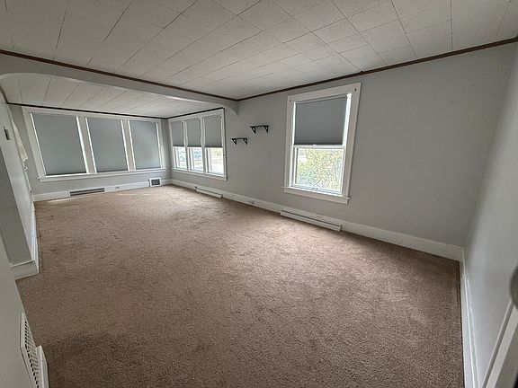 5th image of 1035 Oliver St #3