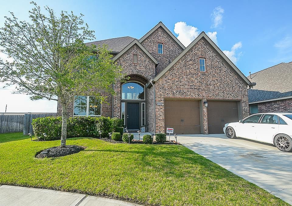 1st image of 26334 Serenity Oaks Dr