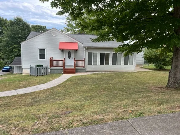808 Ray Ave, Maryville, TN 37803