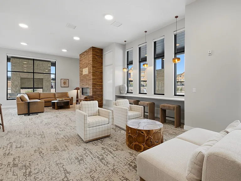 The Henley Apartments — Photo 13