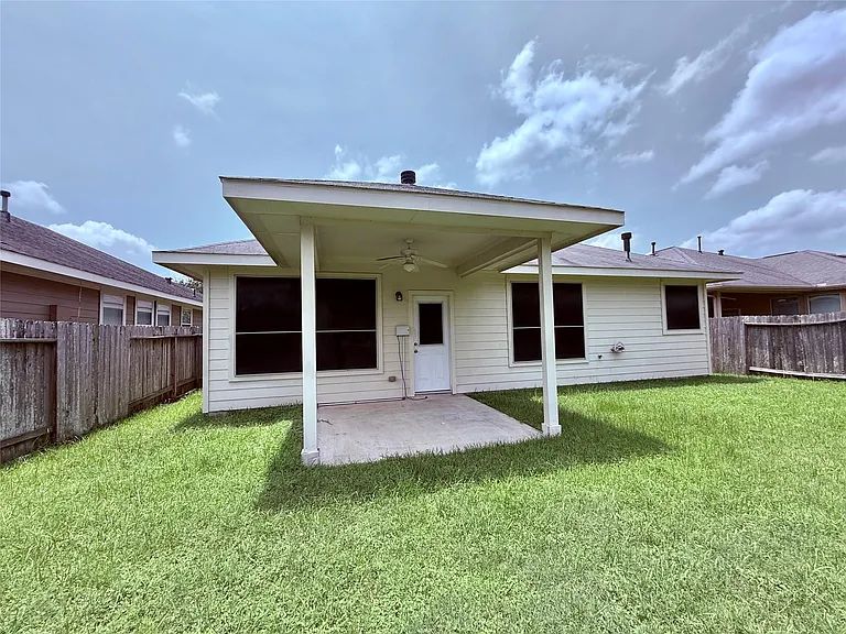7323 Boerne Creek Dr — Photo 32