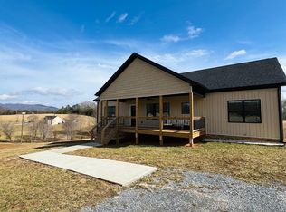 2983 Hawkins Ridge Rd, Goode, VA 24556
