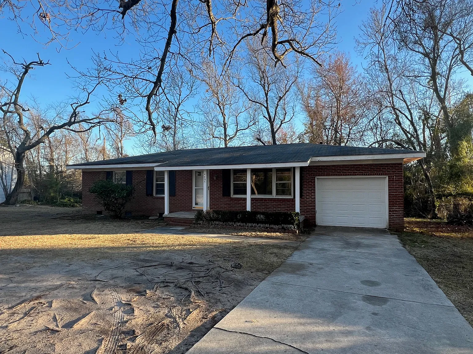 3 bed, 1.5 bath, 1200 sqft, $1,545 — Photo 1