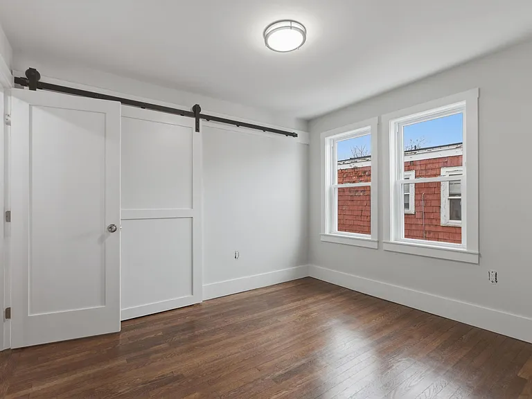 18 Ronan St #2 — Photo 43