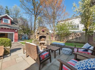 639 Center St, Southport, CT 06890