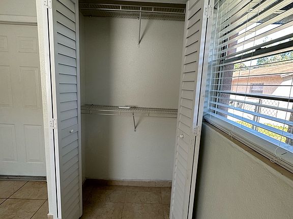 5th image of 3308 W Chestnut St APT A