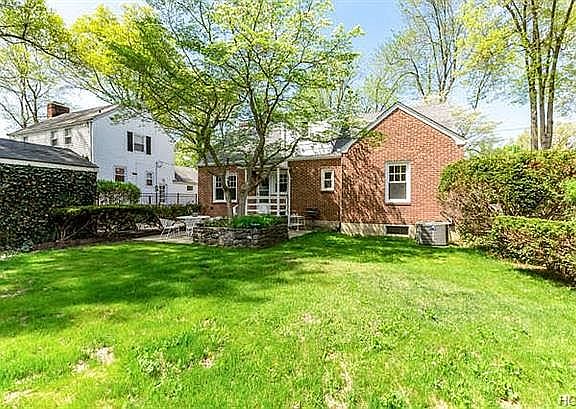 4th image of 3 Holmes Ave