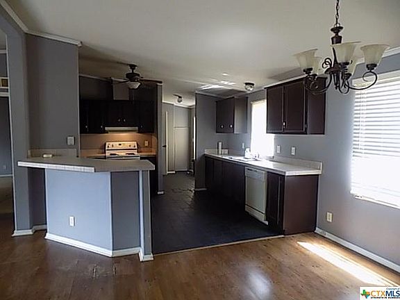 5th image of 233 Rosemont Dr