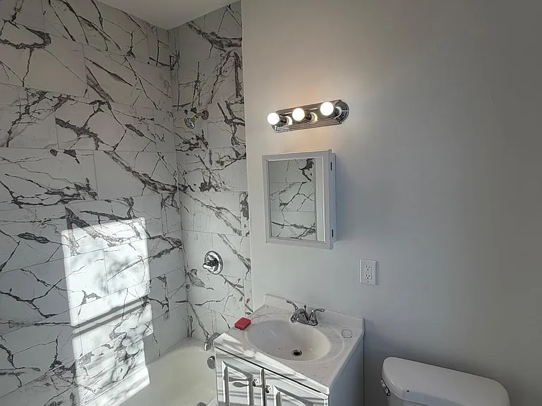 26 Elizabeth Ave #12 — Photo 3