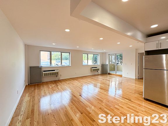 3rd image of 23-15 Astoria Blvd #D1
