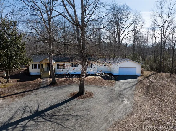 2878 Lees Neck Farm Rd, Saluda, VA 23149