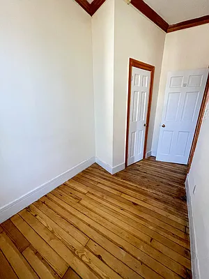 Rented by City Connections Realty | media 20