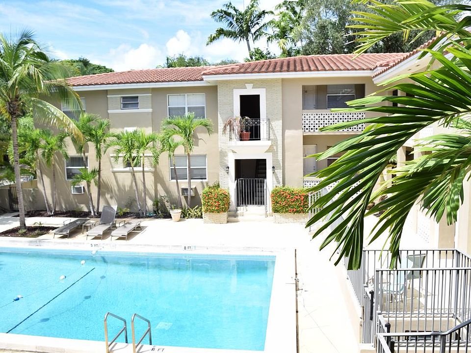 Garden style apartment with pool