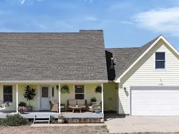 176 Chuckwagon Ln, Livermore, CO 80536