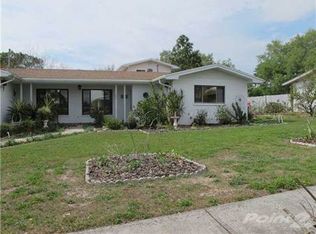 103 8th St N, Dundee, FL 33838