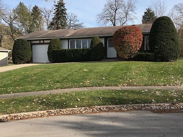 1st image of 1002 Essex Ct
