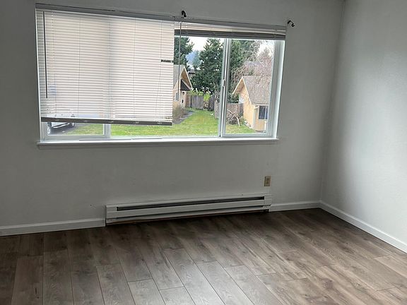 3rd image of 2422 N St NE #1-4