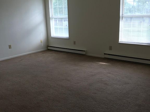 4th image of 16 W Northwood Dr #38
