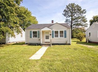 1909 Wakefield Ave, Colonial Heights, VA 23834