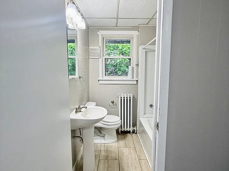 248 Derby St — Photo 20