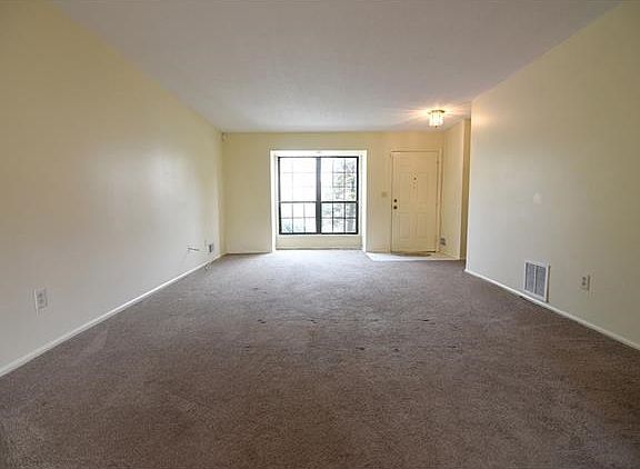 Veiw from the dining area looking toward the entry