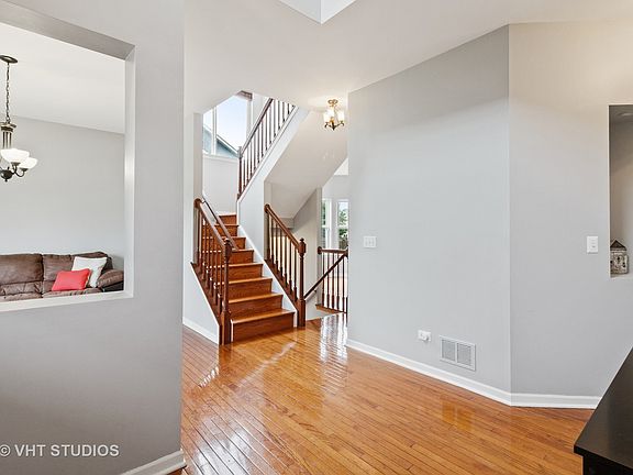 3rd image of 413 Ogden Falls Blvd