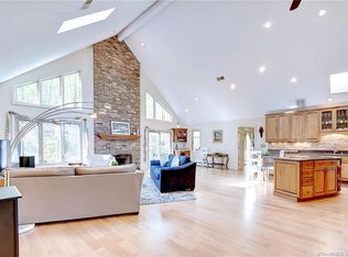 46 Smithbrook Ter, Glastonbury, CT 06033