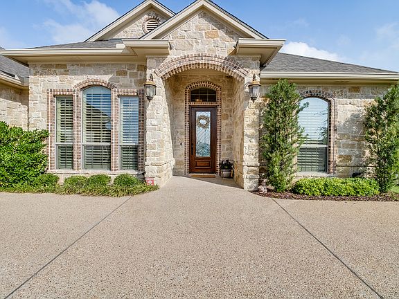 4th image of 1109 Chiswick High Dr