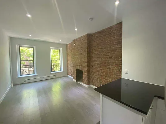 Rented by Compass | media 9