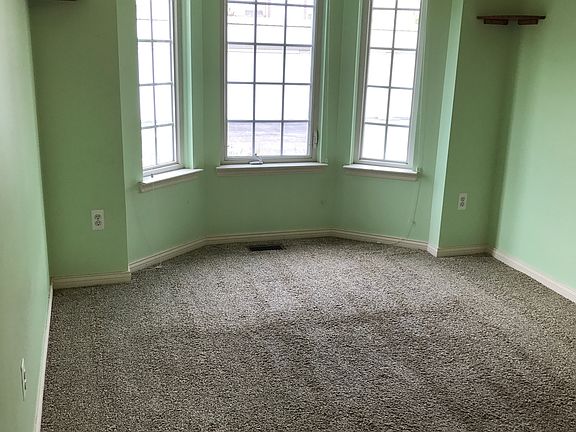 5th image of 35020 Windsor Dr