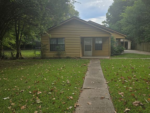 3rd image of 1352 Shamrock Dr