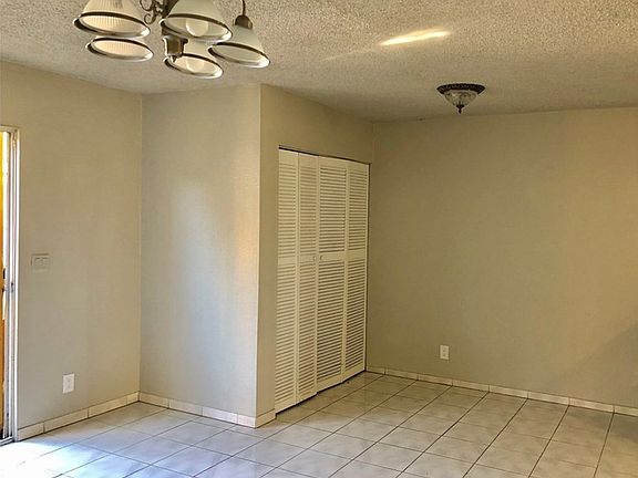 4th image of 145 E Lanzit Ave