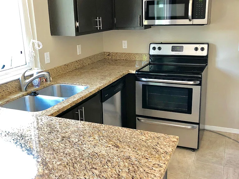 8899 Salmon Falls Dr #B — Photo 1