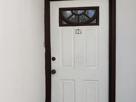 2nd image of 121 Avenida Morelos