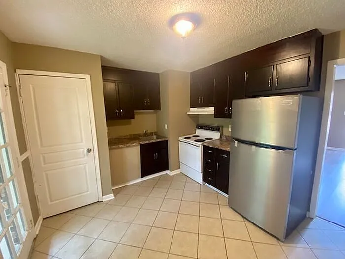 11824 E Gateway Dr SE #B — Photo 8