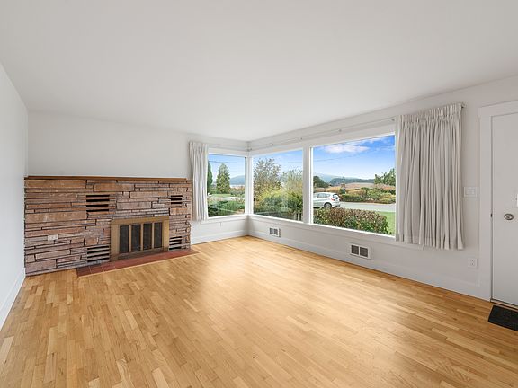 3rd image of 2305 11th St