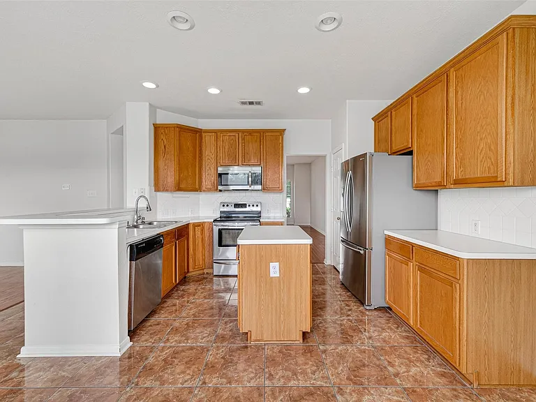 14603 Bladenboro Dr — Photo 20