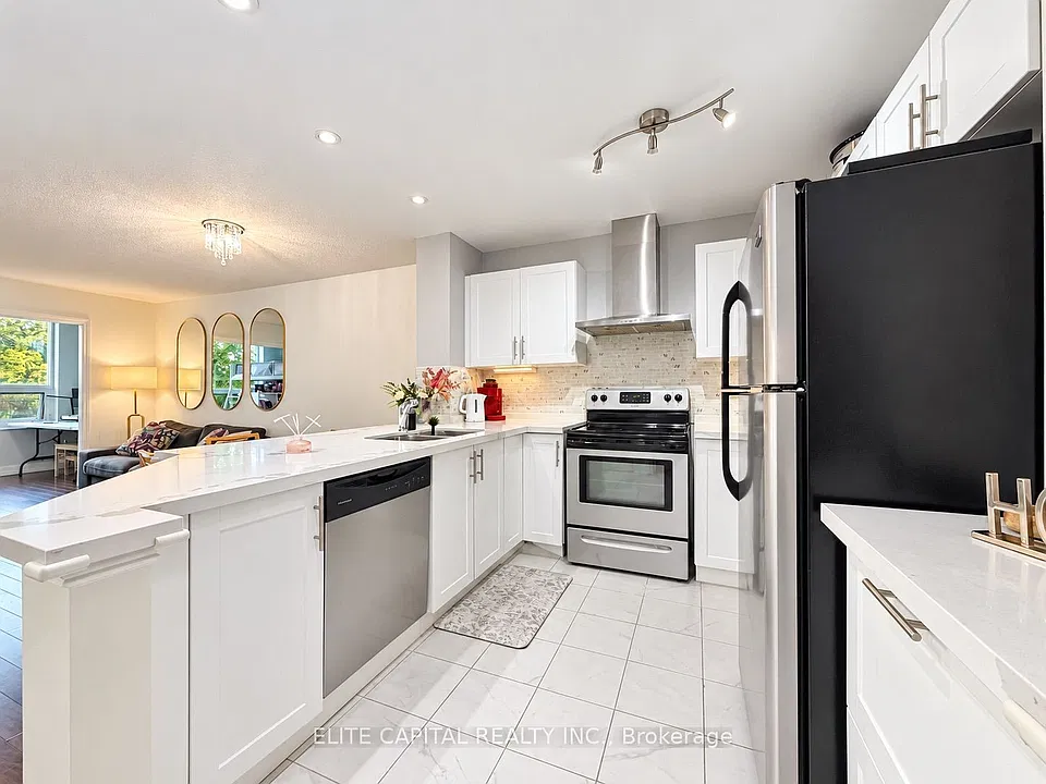 326 Major Mackenzie Dr E #115