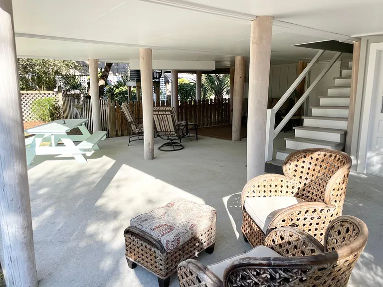 111 Parmele Blvd — Photo 23