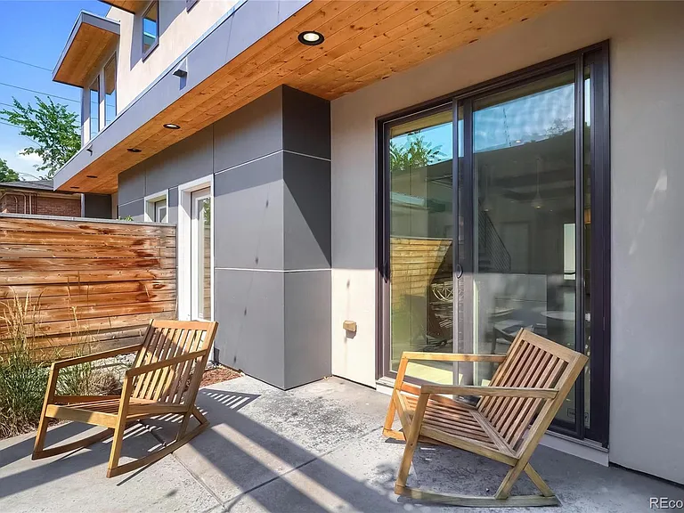 3445 Wyandot St — Photo 12