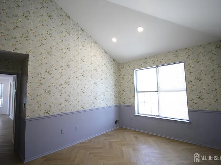 3011 Cypress Ct — Photo 9