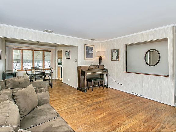 5th image of 14 Pepper Cir S