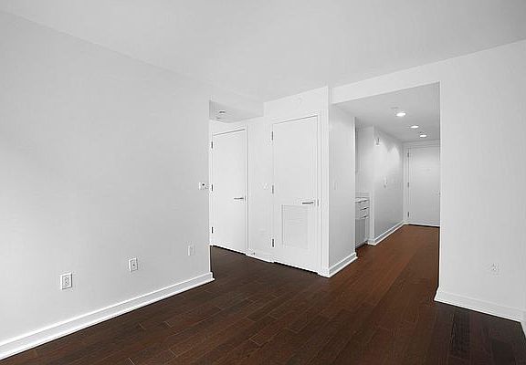3rd image of 400 W 113th St APT 1112