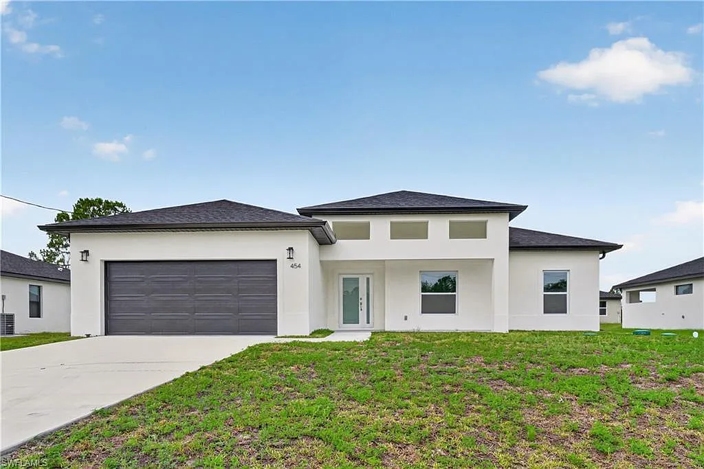 3 bed, 2.0 bath, 1716 sqft, $2,200 — Photo 4