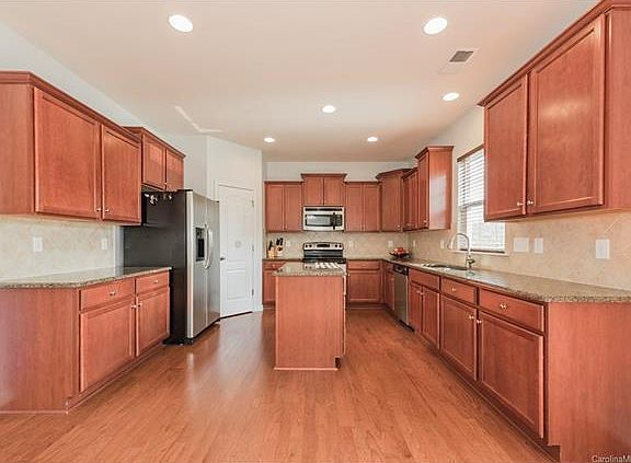 5th image of 12535 Dove Meadow Dr